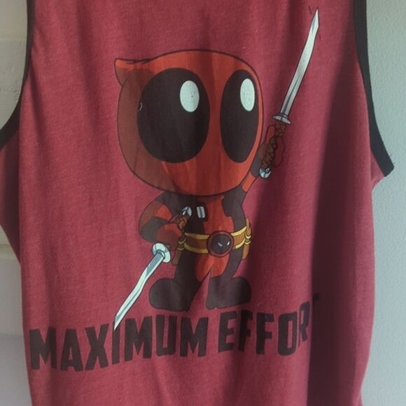 Marvel Men's Medium Red Sleeveless Graphic Tank Top Dead Pool " Maximum Effort" - Picture 3 of 5